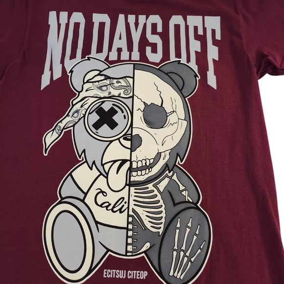 Men’s “No Days Off” Graphic T-Shirt – Size Small – 100% Cotton – Burgundy - Picture 3 of 6
